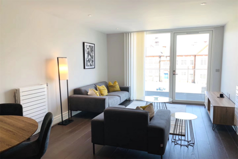 2 bedroom apartment to rent, Hamond Court, Queenshurst Square, KT2