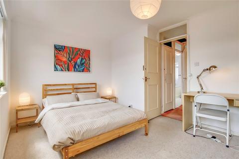 3 bedroom terraced house for sale, Thornbury Close, London, N16