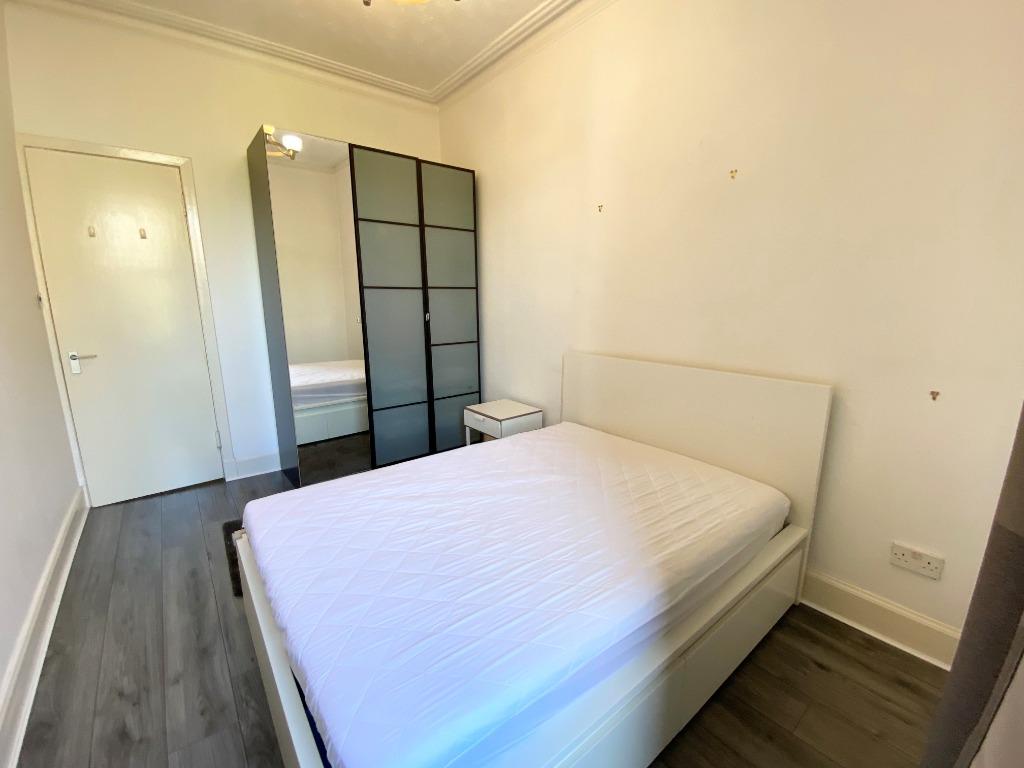 Apartment in Glasgow - View 2