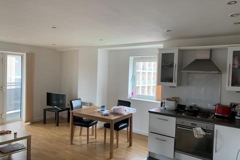2 bedroom apartment to rent, Masshouse Large Corner 2 Bed with Balcony & Parking