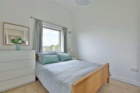 1 bedroom flat to rent, Walm Lane, Willesden Green, NW2