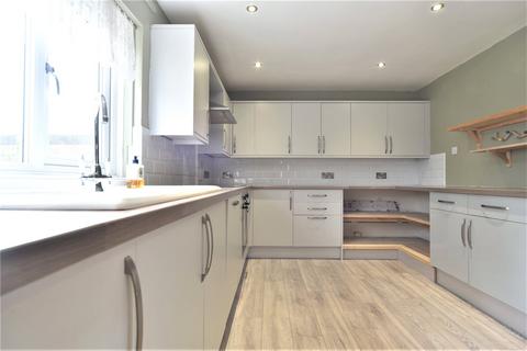 4 bedroom end of terrace house to rent, Oak Lane, RAF Lakenheath, Brandon, Suffolk, IP27