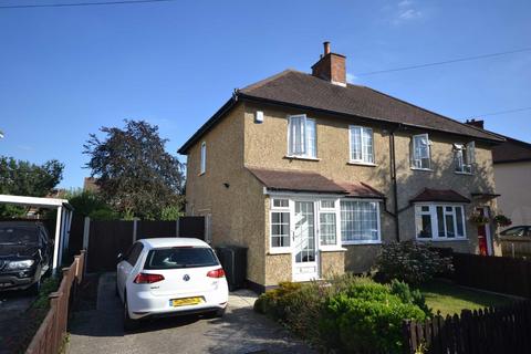 2 bedroom semi-detached house to rent, Frampton Road, Epping