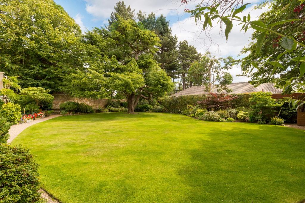 Church Hill, Edinburgh 3 bed flat £675,000