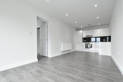 2 bedroom apartment to rent, Higher Drive, Purley CR8