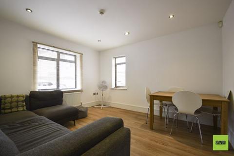 2 bedroom apartment for sale, 2b East Gardens, London SW17