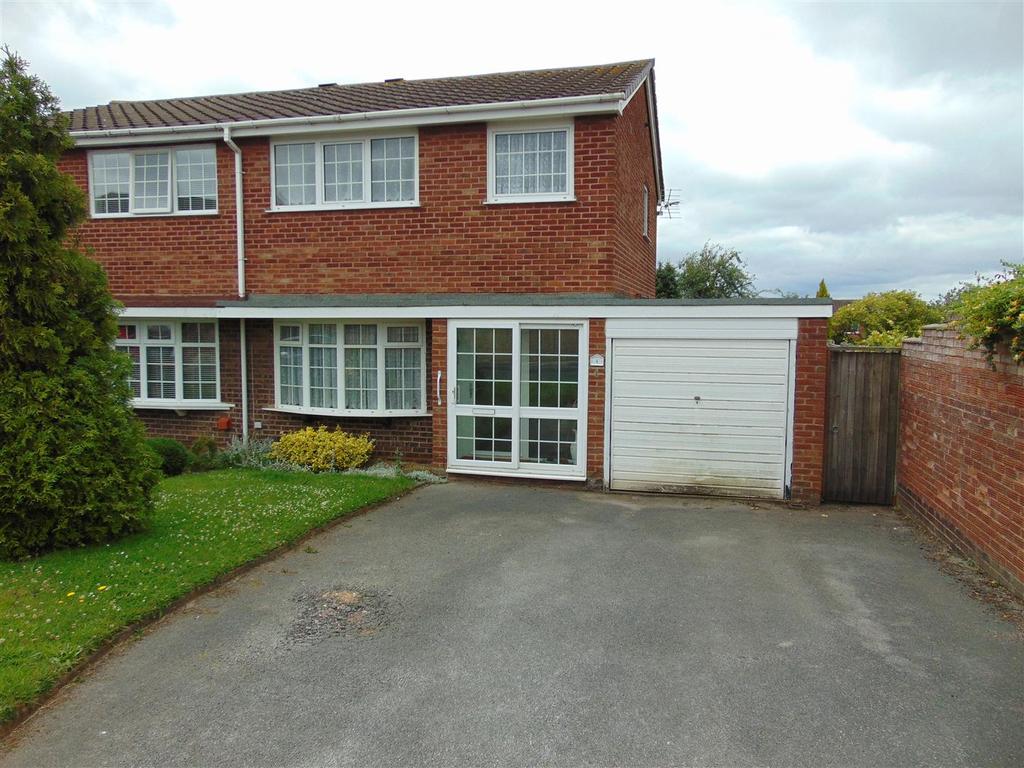 Hillview, Aldridge 3 bed semidetached house £257,500