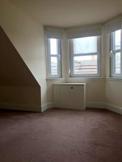 2 bedroom flat to rent, Princes Street, Perth, PH2