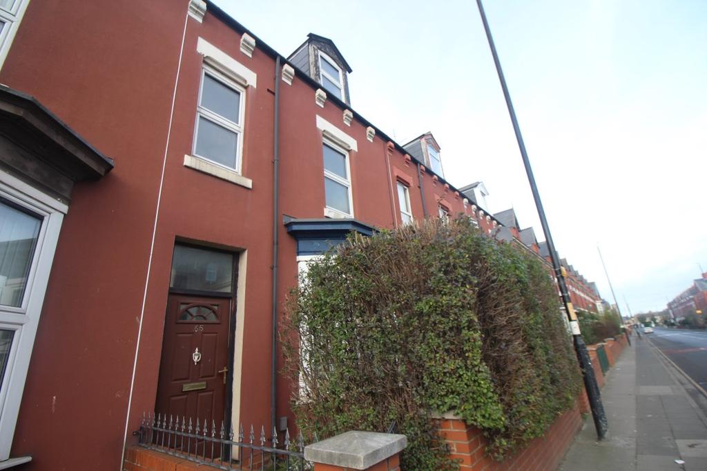 York Road, Hartlepool, TS26 5 bed terraced house £650 pcm (£150 pw)