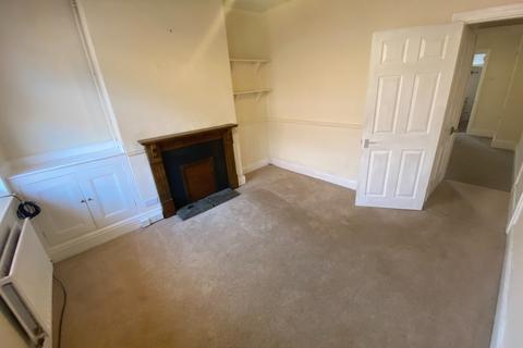 2 bedroom terraced house to rent, Victoria Street, Grantham, NG31