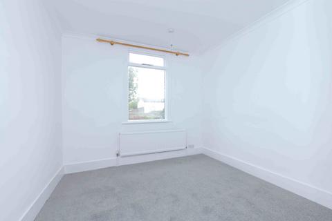 3 bedroom house to rent, WINDSOR, SPRINGFIELD ROAD
