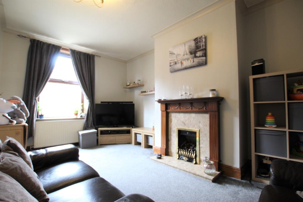 East Park Street, Morley, LS27 0PW 3 bed terraced house £147,500