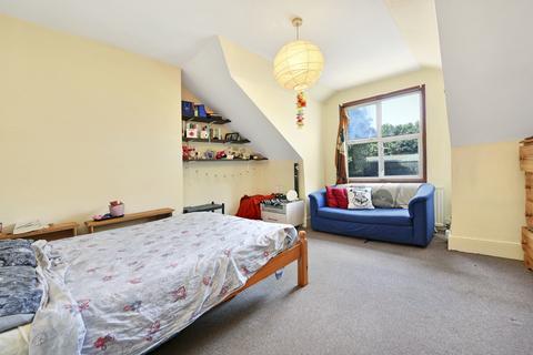 3 bedroom flat to rent, Wightman Road, Finsbury Park