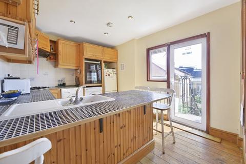 3 bedroom flat to rent, Wightman Road, Finsbury Park