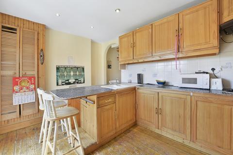 3 bedroom flat to rent, Wightman Road, Finsbury Park