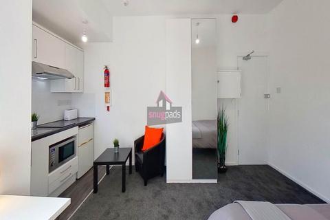 Studio to rent, Gildabrook Road, Salford, Manchester