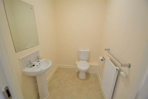 3 bedroom terraced house to rent, Blodwell Street, Salford