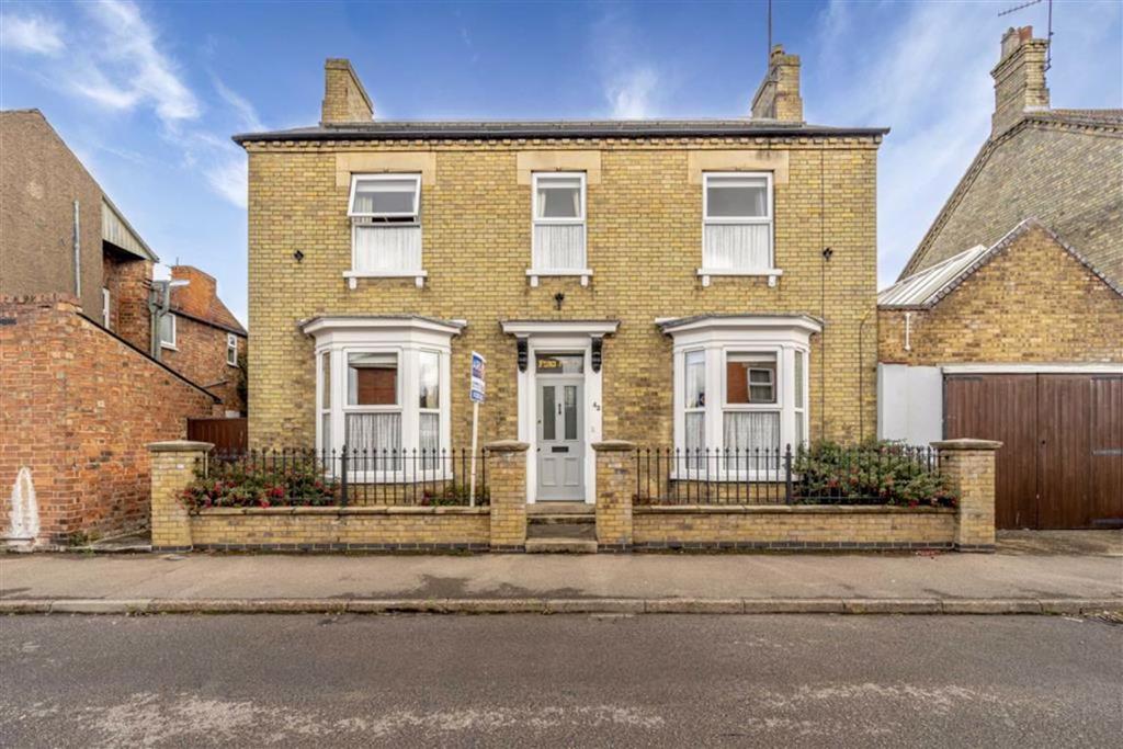 Cross Street, Spalding 4 bed detached house £269,500