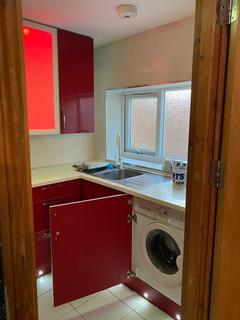 1 bedroom ground floor flat to rent, Florence Road, Southall