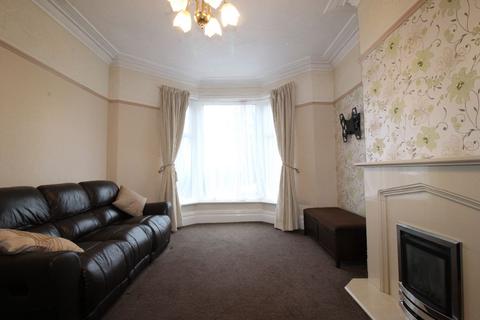 5 bedroom terraced house to rent, Revidge Road, Blackburn