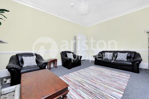 3 bedroom flat to rent, Lambton Road, Archway