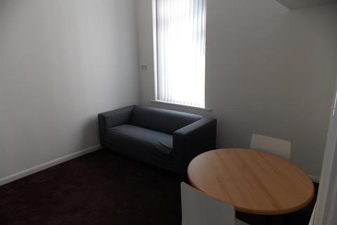 3 bedroom end of terrace house to rent - Waterloo Road, Middlesbrough, TS1 3JG