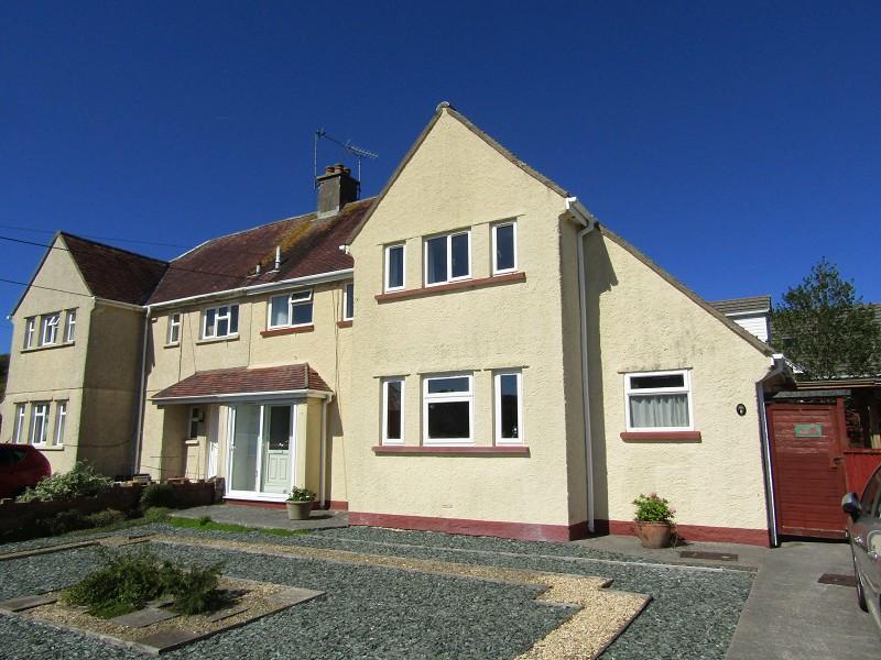 Four Roads, Kidwelly, Carmarthenshire. 3 bed semidetached house £139,950