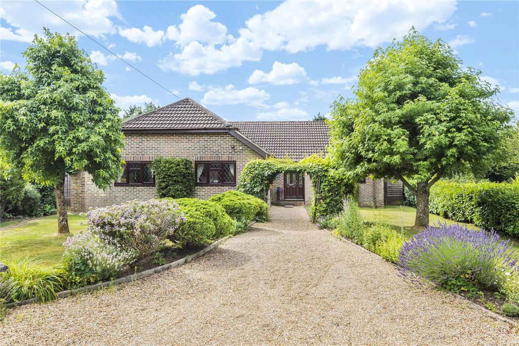 Abbey Road, Medstead, Alton, Hampshire, GU34 3 bed bungalow £700,000