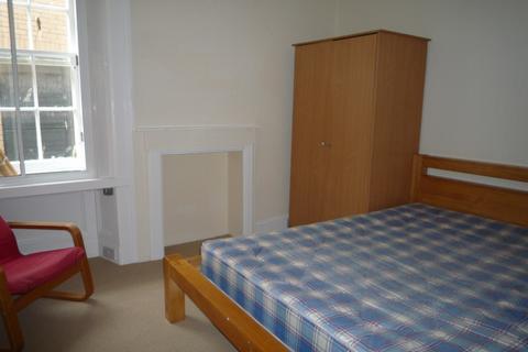 3 bedroom flat to rent, Nethergate, City Centre, Dundee, DD1