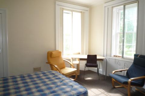 3 bedroom flat to rent, Nethergate, City Centre, Dundee, DD1