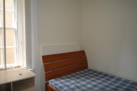 3 bedroom flat to rent, Nethergate, City Centre, Dundee, DD1