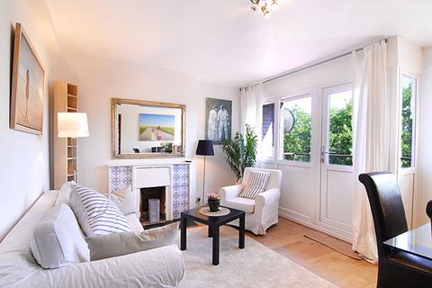 2 bedroom flat to rent, Llewellyn St, Bermondsey