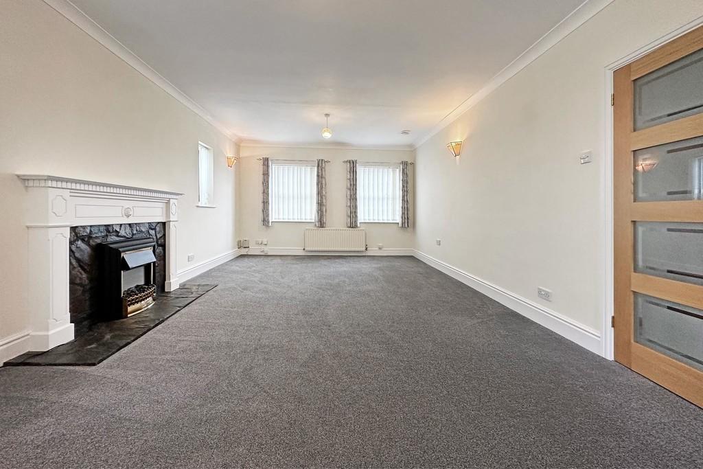Wood End Farm, Fillongley Road 3 bed detached house £1,795 pcm (£414 pw)