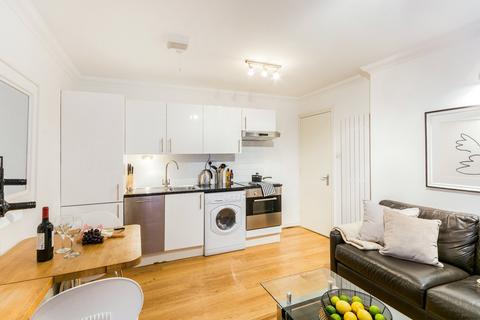 1 bedroom apartment to rent, Carter Court, EC4V