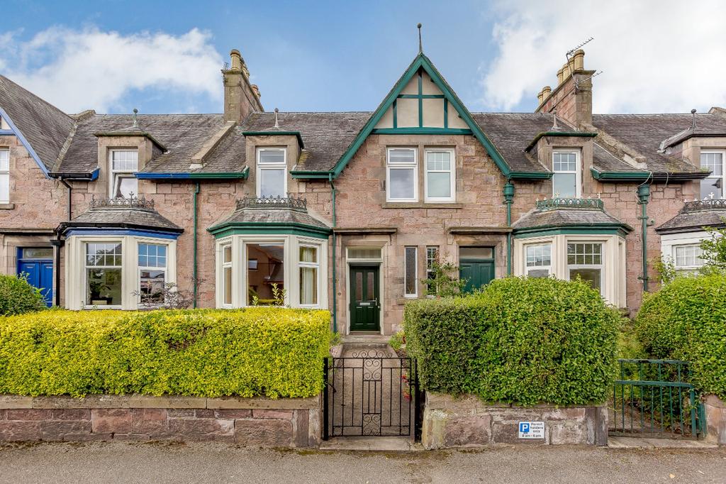 Montague Row, Inverness 4 bed terraced house £250,000