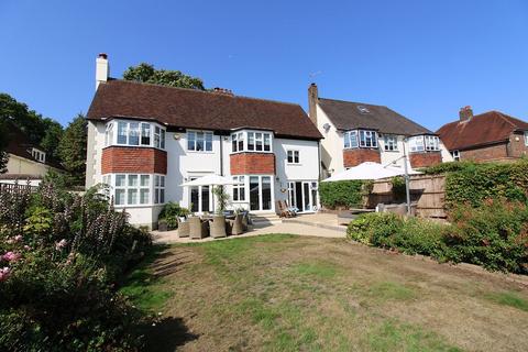 undefined, Banstead Village