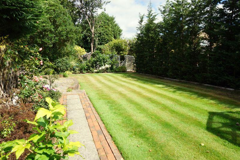 Garden Rear Boundary