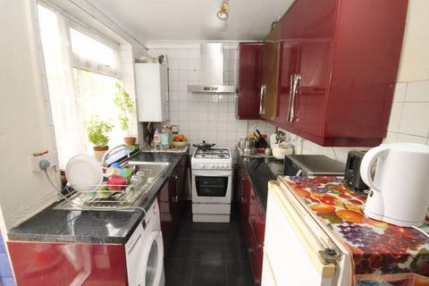 5 Shelley Close, Greenford, UB6 8RT