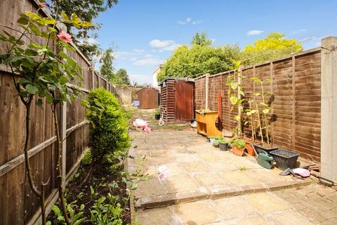 5 Shelley Close, Greenford, UB6 8RT
