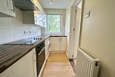 2 bedroom flat to rent, Chipley Street ,  London , SE14