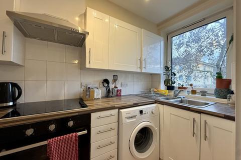 2 bedroom flat to rent, Chipley Street ,  London , SE14