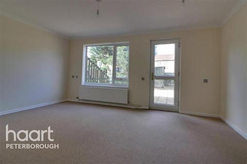 3 bedroom terraced house to rent, Clayton