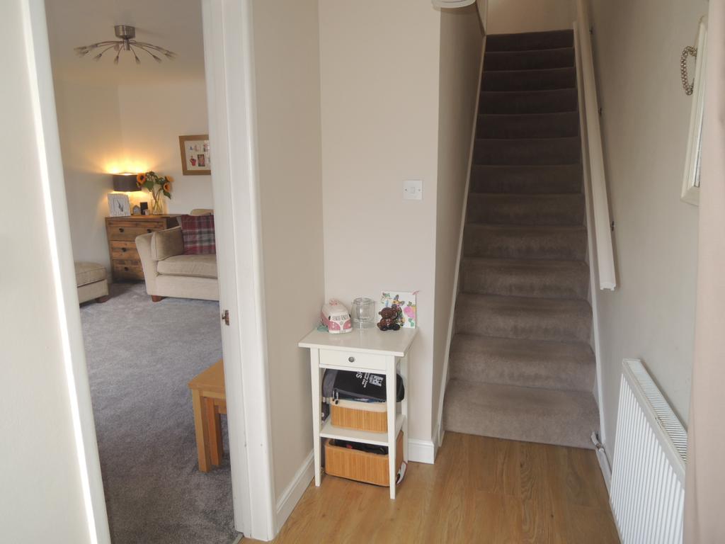 Sunridge Close, Branksome, Poole BH12 3 bed semidetached house £300,000