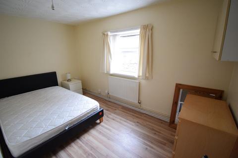 2 bedroom ground floor flat to rent, Roath, Cardiff