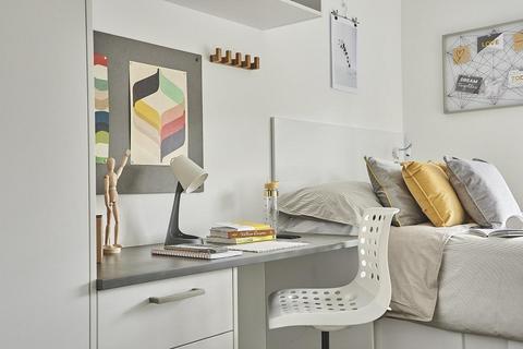 undefined, Fore Street