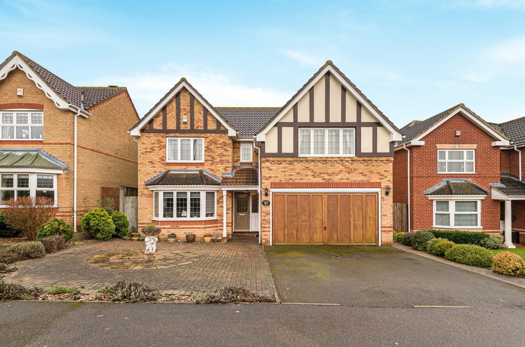 Hawthorn Road, Tolleshunt Knights, Maldon, Essex, CM9 4 bed detached