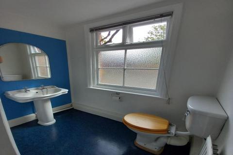 2 bedroom flat to rent, 41a London Road, Newark NG24