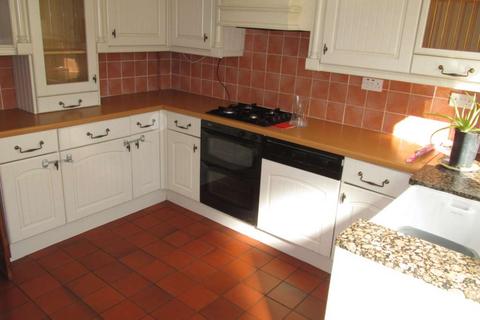 2 bedroom terraced house to rent, Salisbury Row, Hungerford
