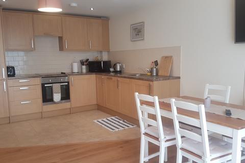 2 bedroom flat to rent, LENTHALL AVENUE, CHAFFORD HUNDRED, GRAYS RM17