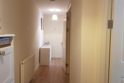 2 bedroom flat to rent, LENTHALL AVENUE, CHAFFORD HUNDRED, GRAYS RM17